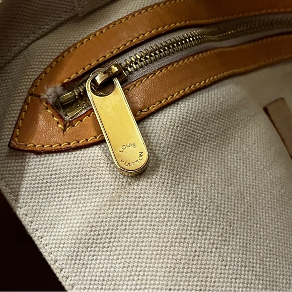 Louis Vuitton: Beaded That's Love Limited Edition Tote (on Scarlett Johansson) - Picture 9 of 16